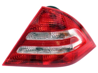 2038203464 Ulo Tail Light; Right Assembly