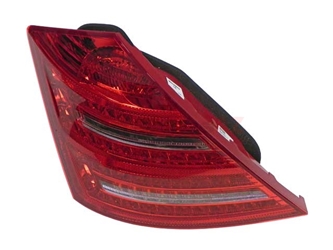 2218201364 R & S/Ulo Tail Light; Left