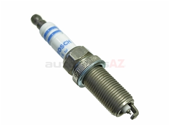 LR005483 Bosch Spark Plug