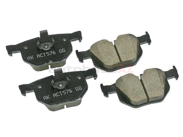 D8683AEUR Akebono Euro Brake Pad Set; Rear